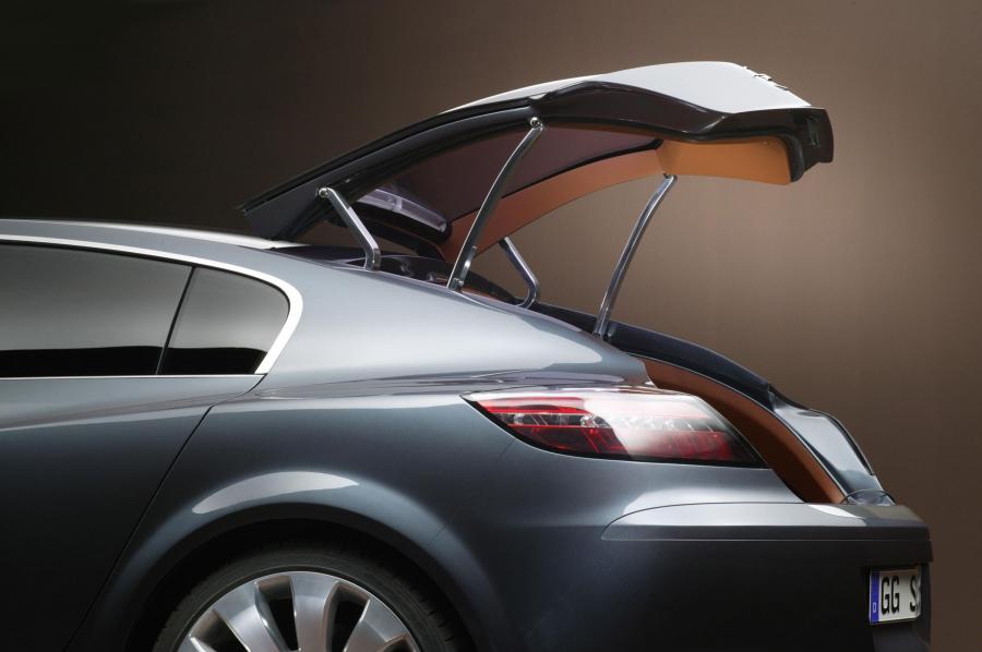  Opel Insignia Concept 2003 года  (фото 41 из 61)